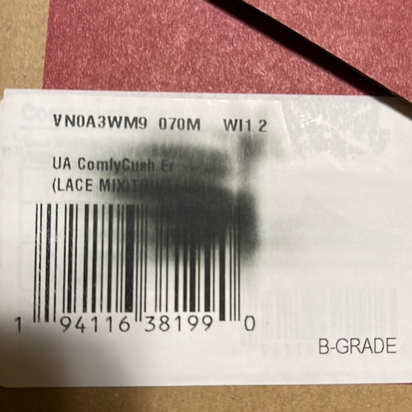 Vans WMNS 
Vans Comfycush Era Colorblock Multi VNOA3WM9
NWT Sneakers - Picture 16 of 16